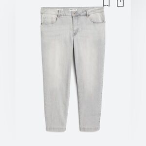 NWT Fia Tribal crop jeans